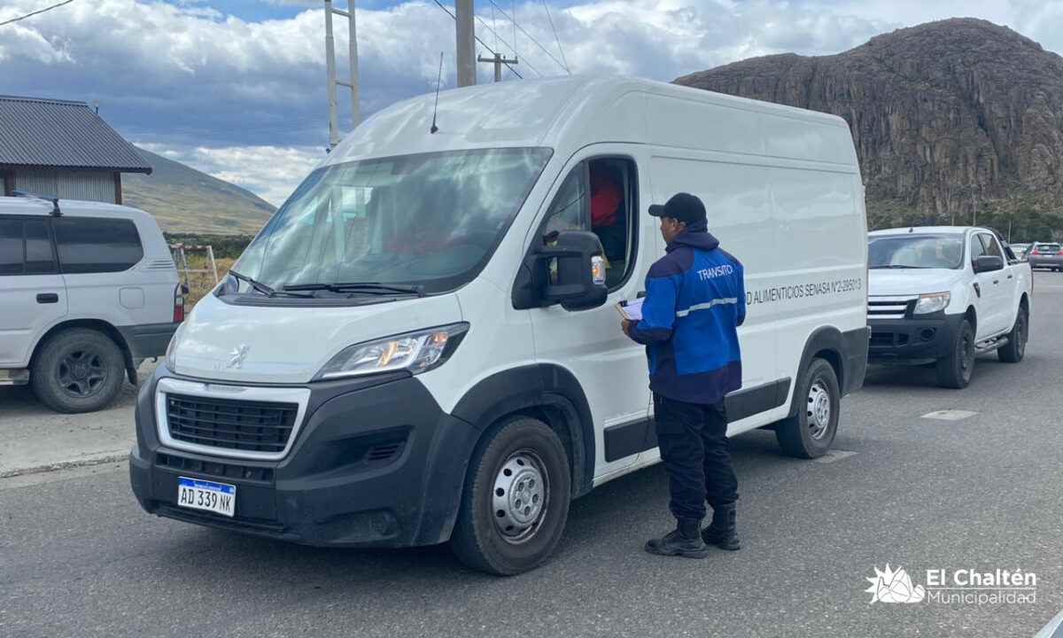 Se realiza control vehicular en el acceso a la localidad ...